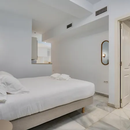 San Marcos Loft, By Homing U *