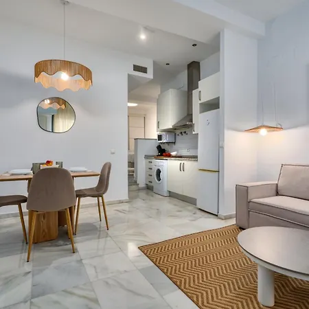 San Marcos Loft, By Homing U *