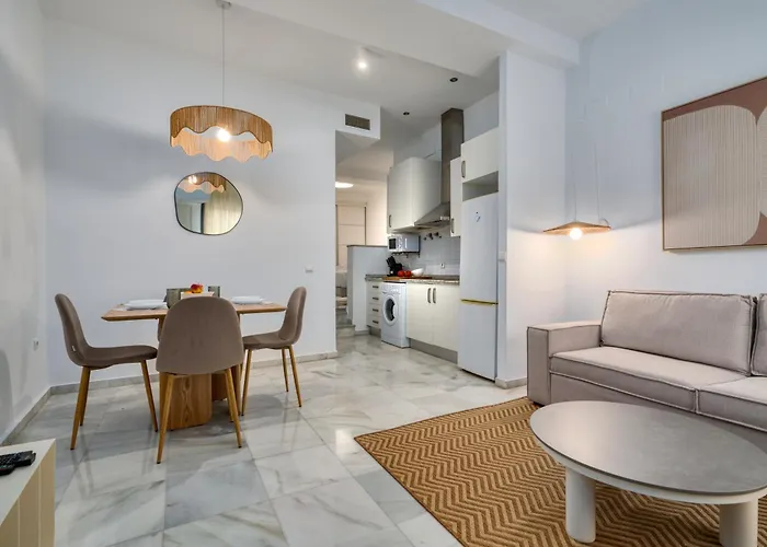 San Marcos Loft, By Homing U *